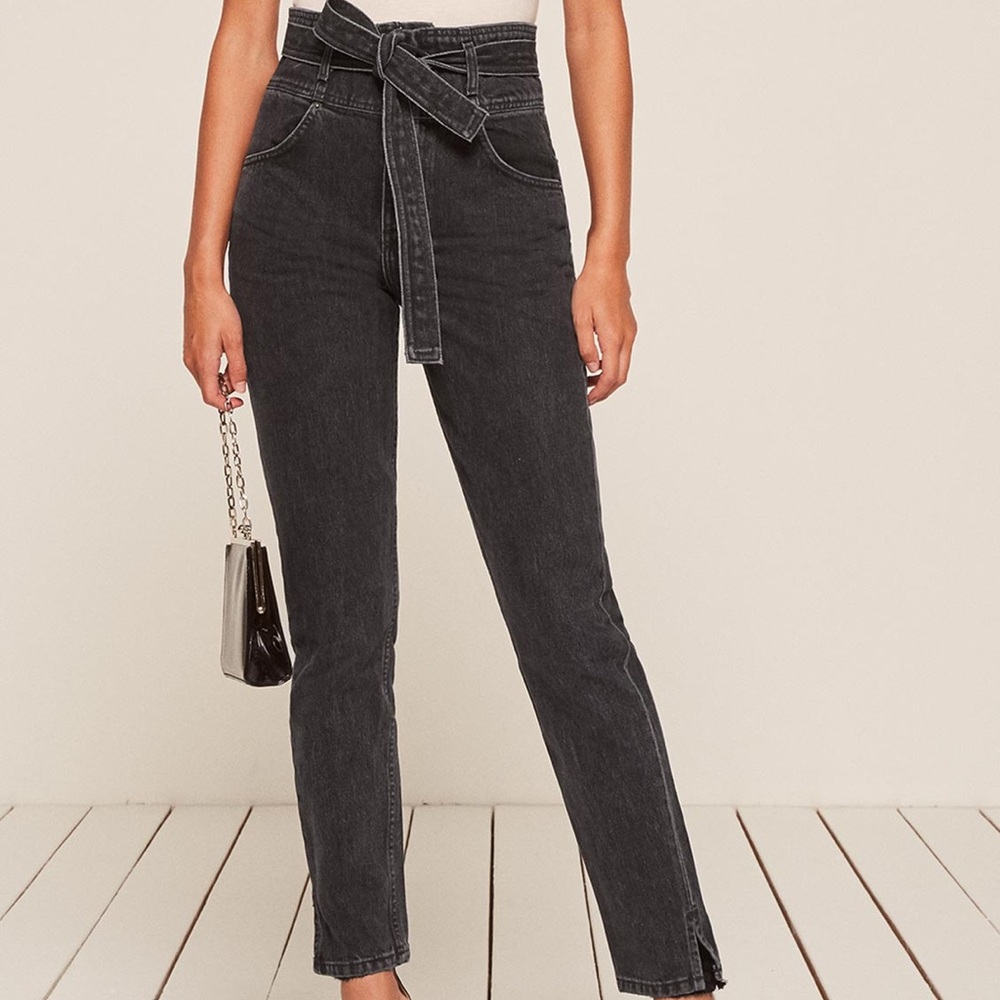 BRAND NWT REFORMATION BELTED JEANS